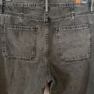 Mens BDG Urban Outfitters "bow fit" jeans, size 32